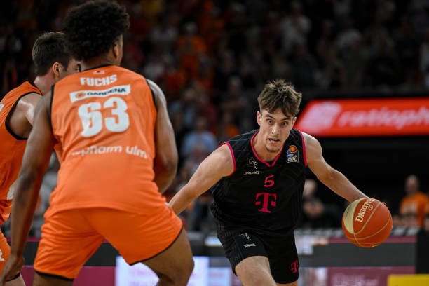 篮板被迫交 篮板被迫交